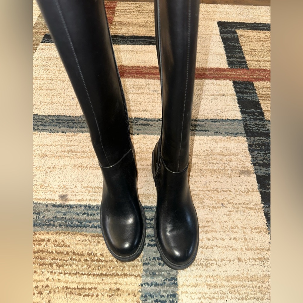 Black Knee-High Boots with Chunky Heel - Picture 5 of 9